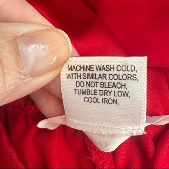 Natori Private Luxuries Pajama Set Women M Top Pants Red Satin Lounge PJ’s Soft - Picture 6 of 8